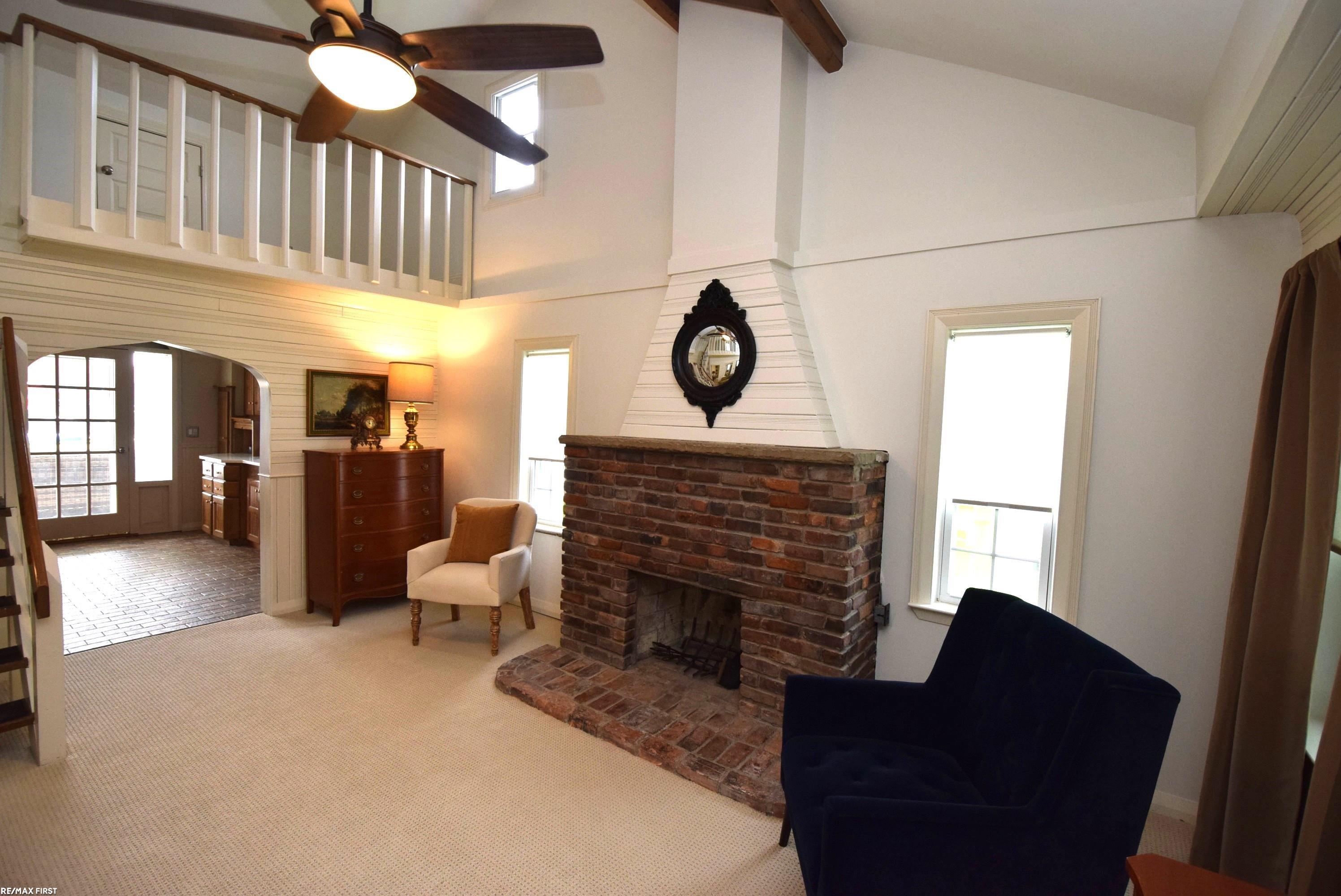 37915 Lakeshore Drive