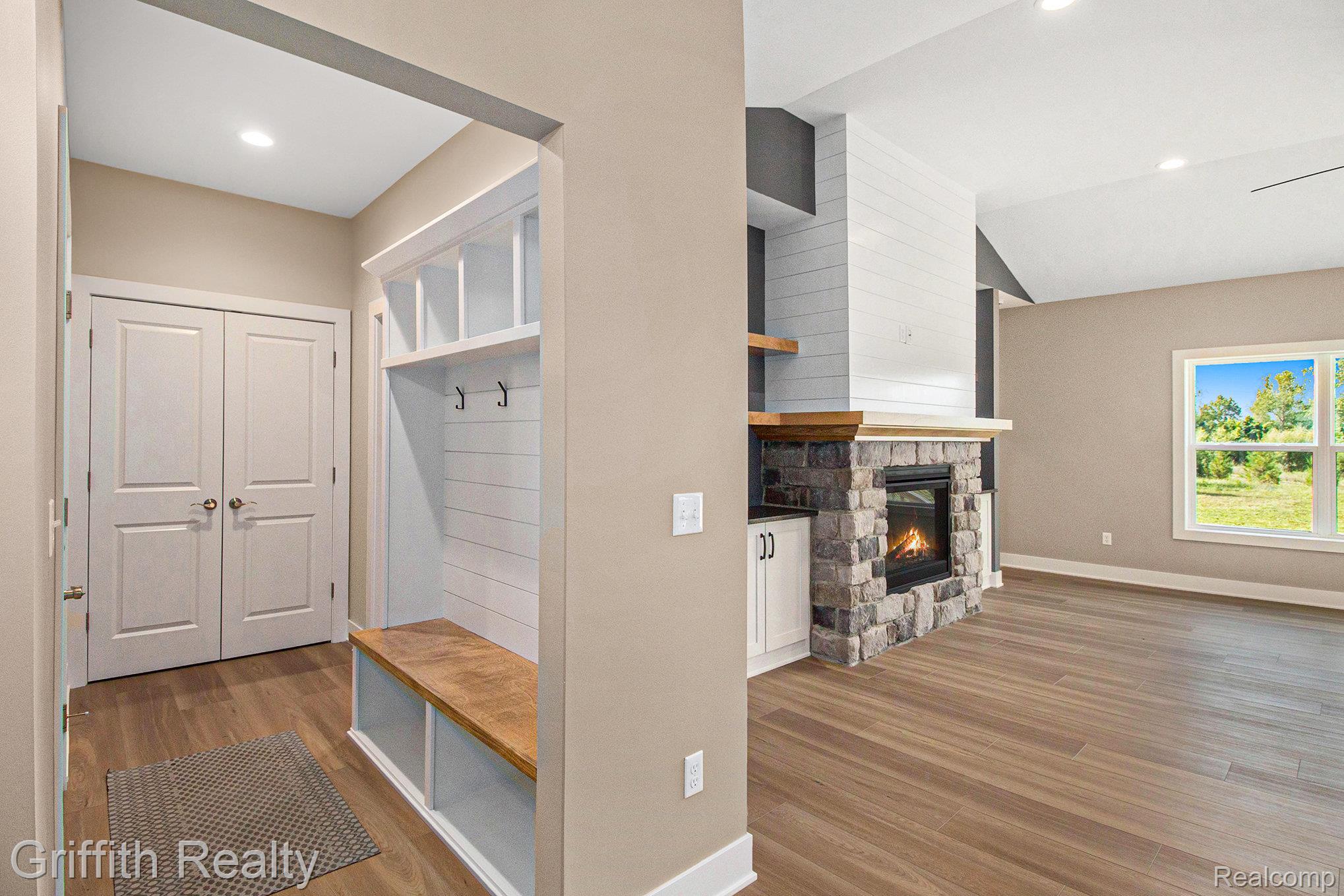 2763 Clivedon Road
