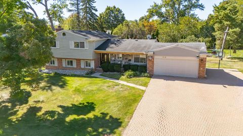 2616 Douglas Drive Bloomfield Charter Township MI 48304