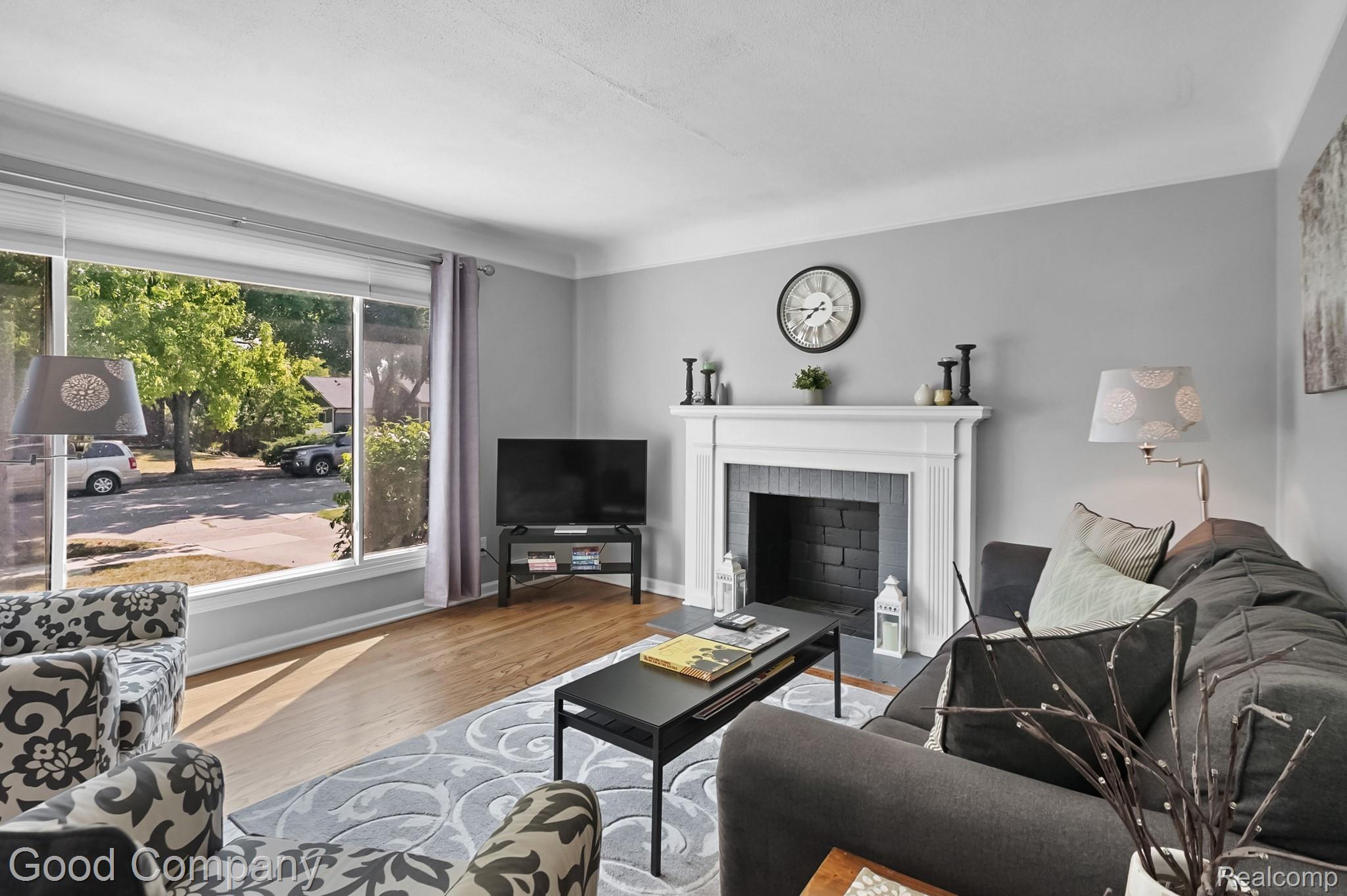 2925 Benjamin Avenue