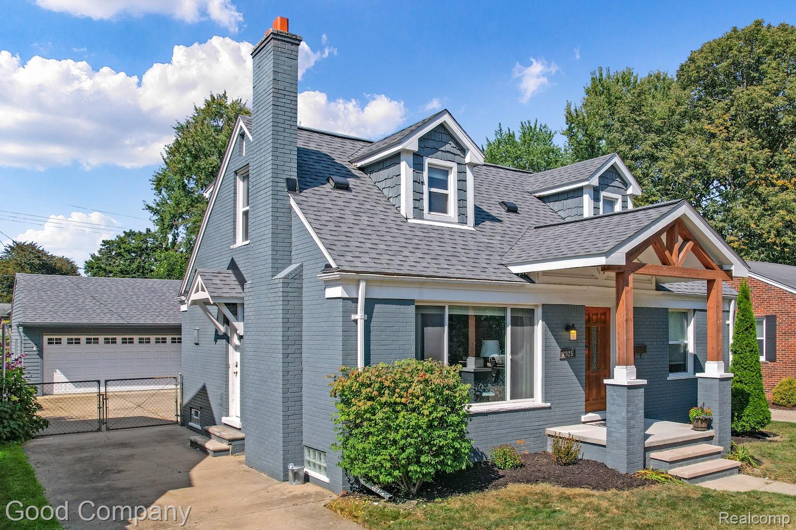 2925 Benjamin Avenue