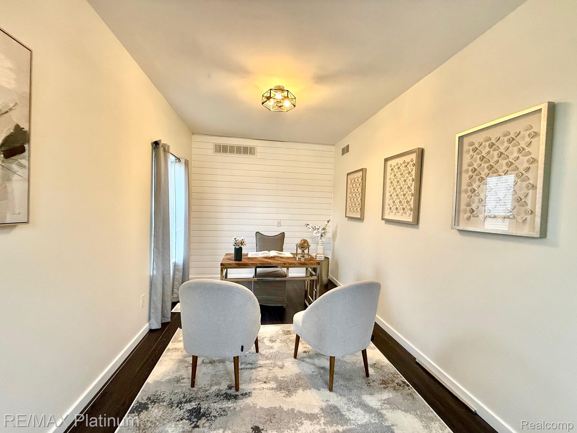 1923 Andover Boulevard