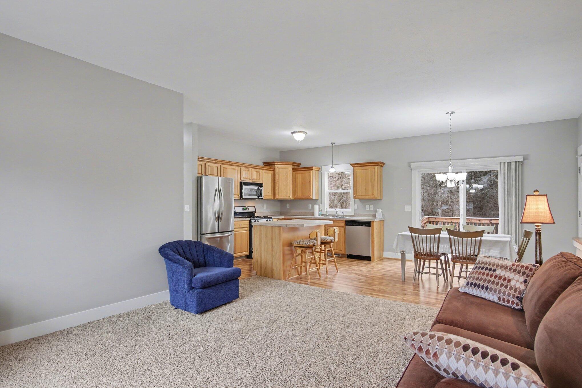 1682 House Street NE