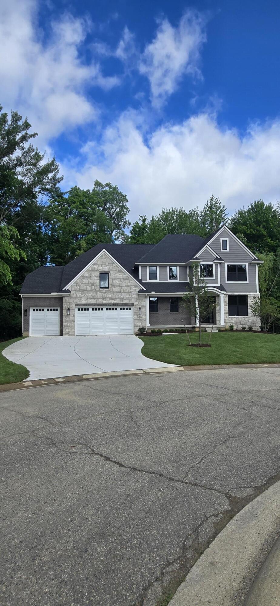 5850 Windrift Court