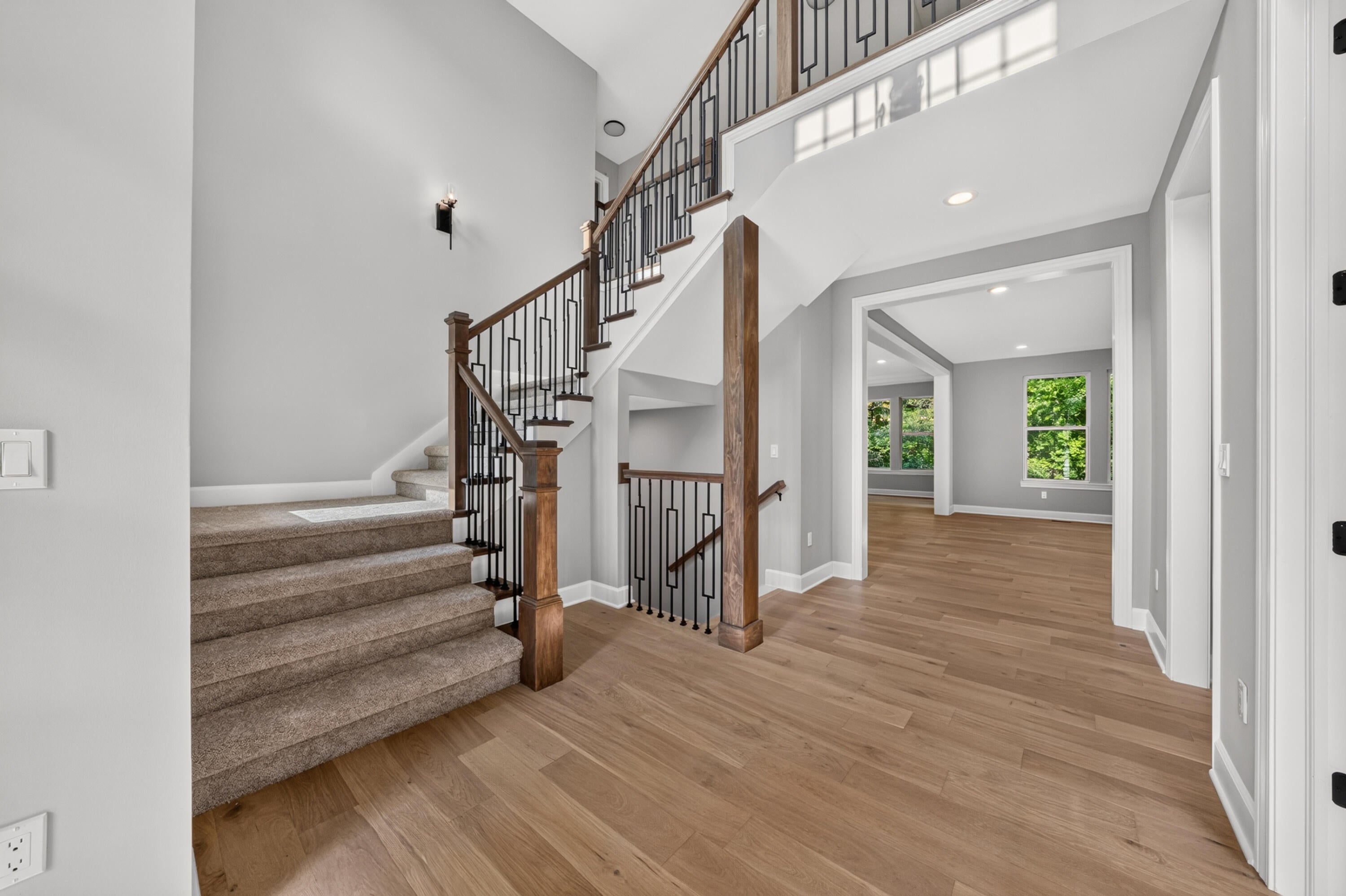 5850 Windrift Court
