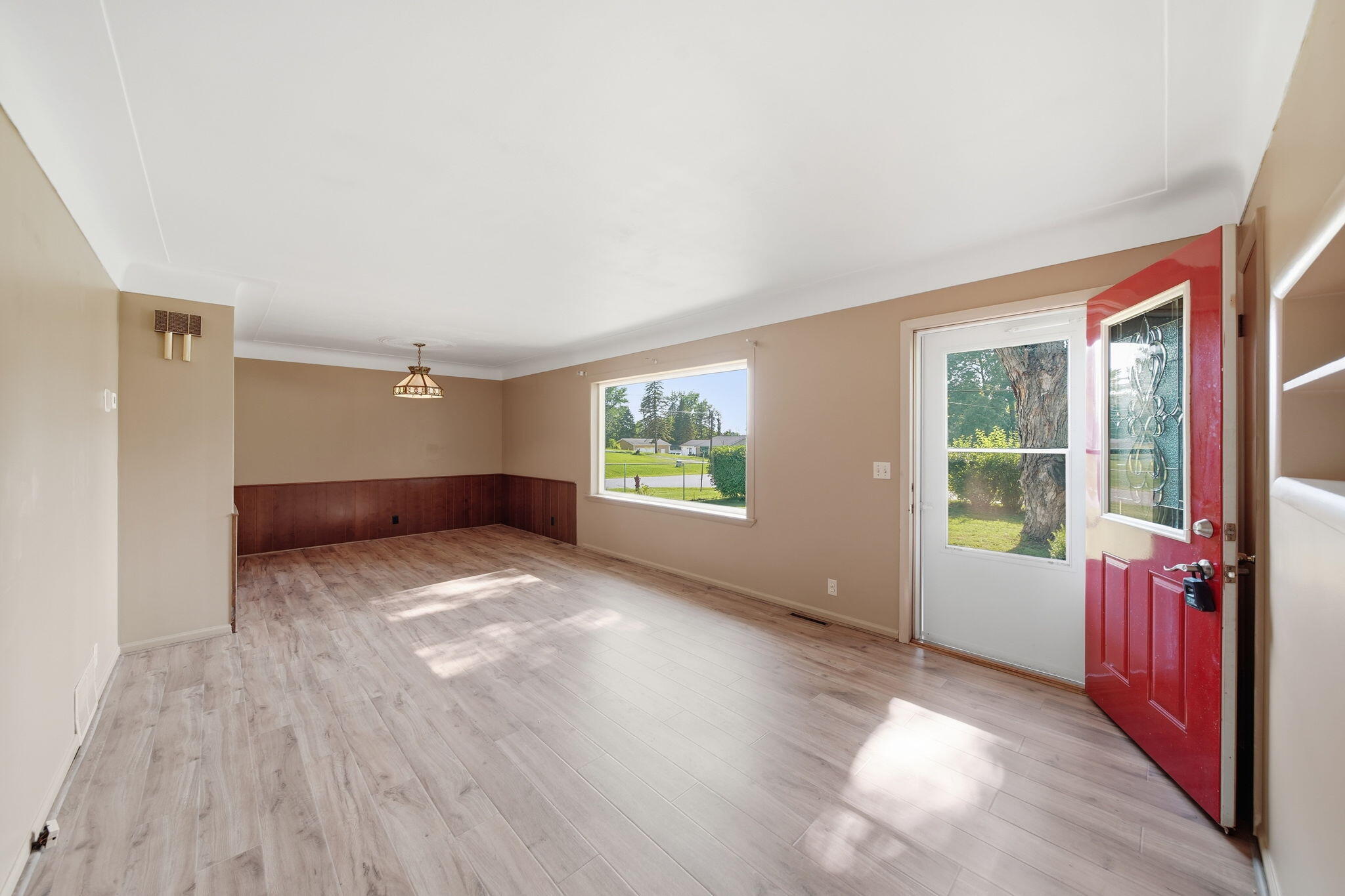 5445 Sharon Drive