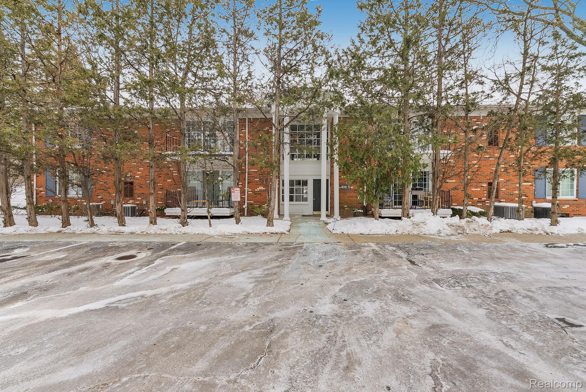 408 Fox Hills #A5 Drive S