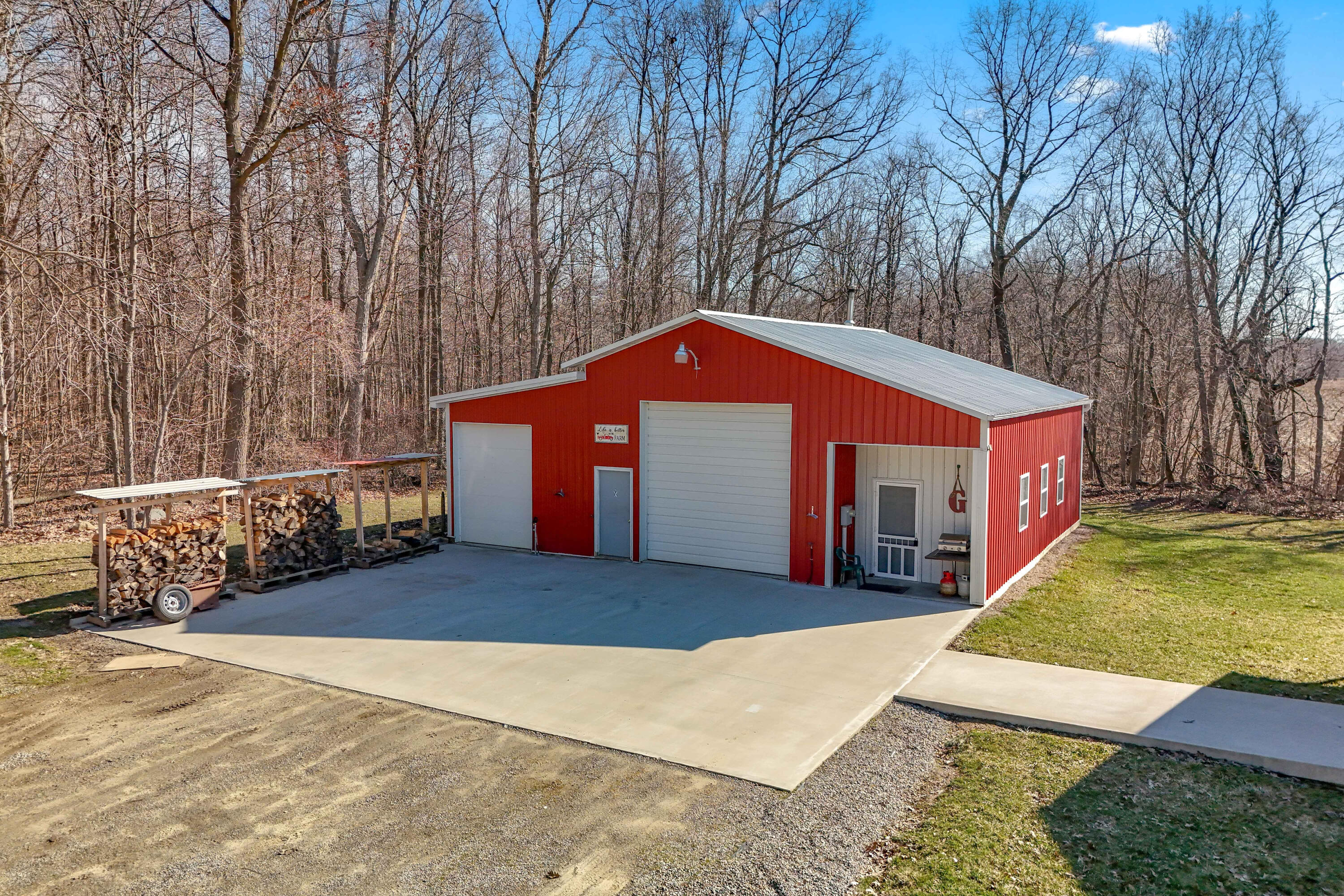 2722 Woodsview Drive