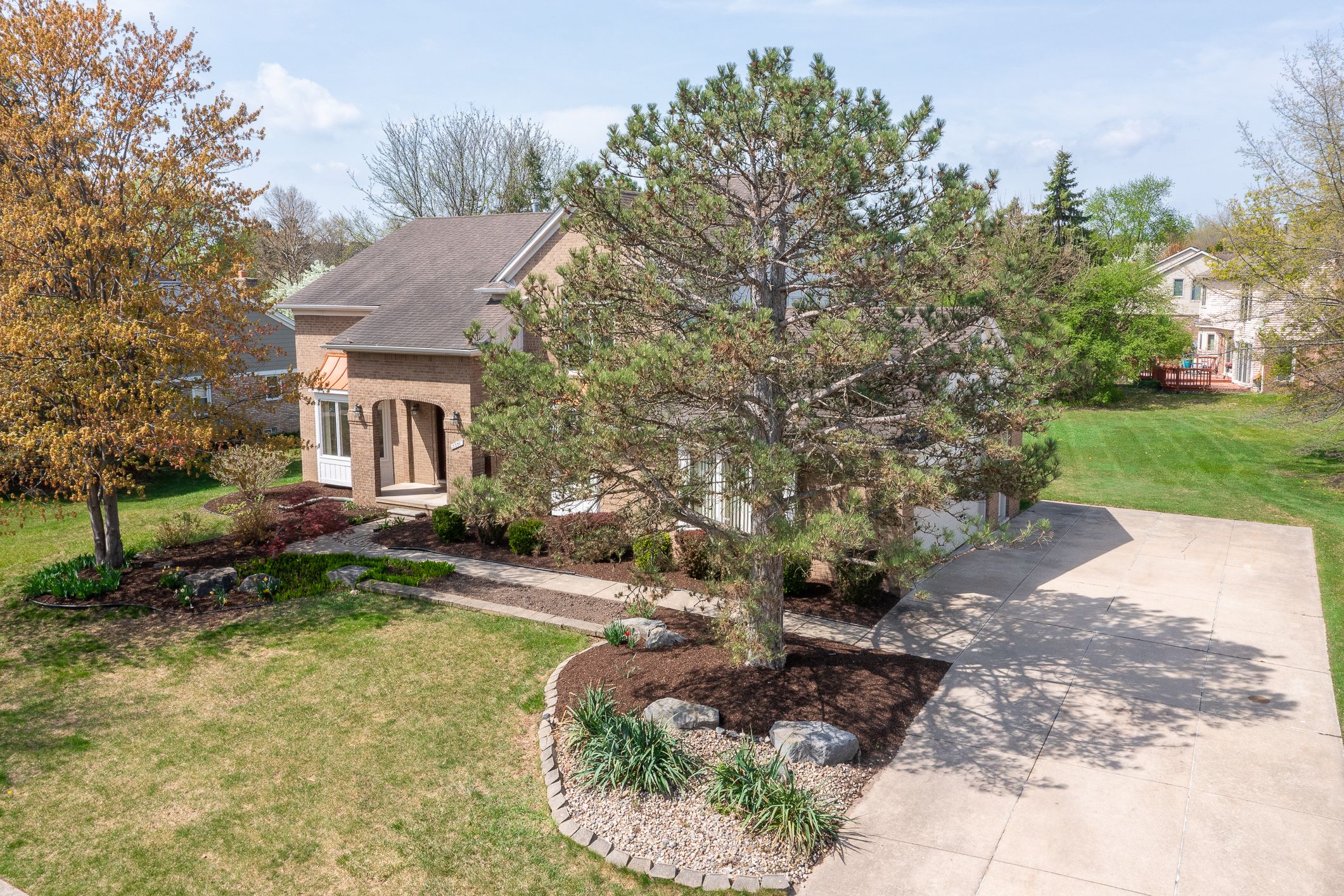 3351 MUERKNOLL Drive