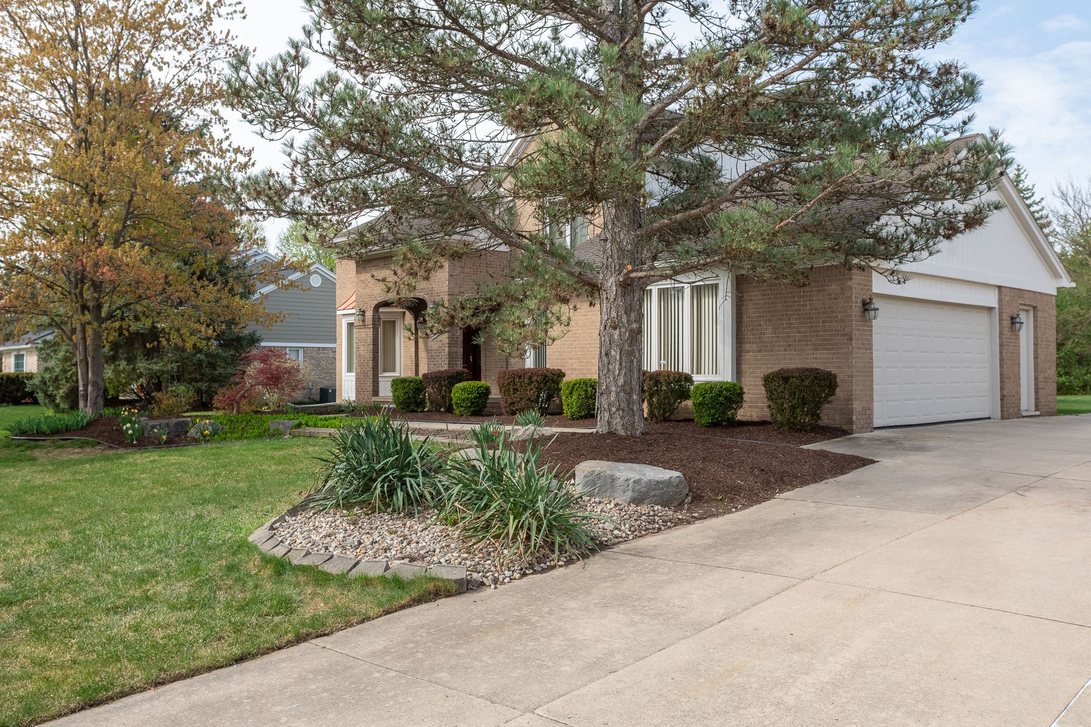 3351 MUERKNOLL Drive