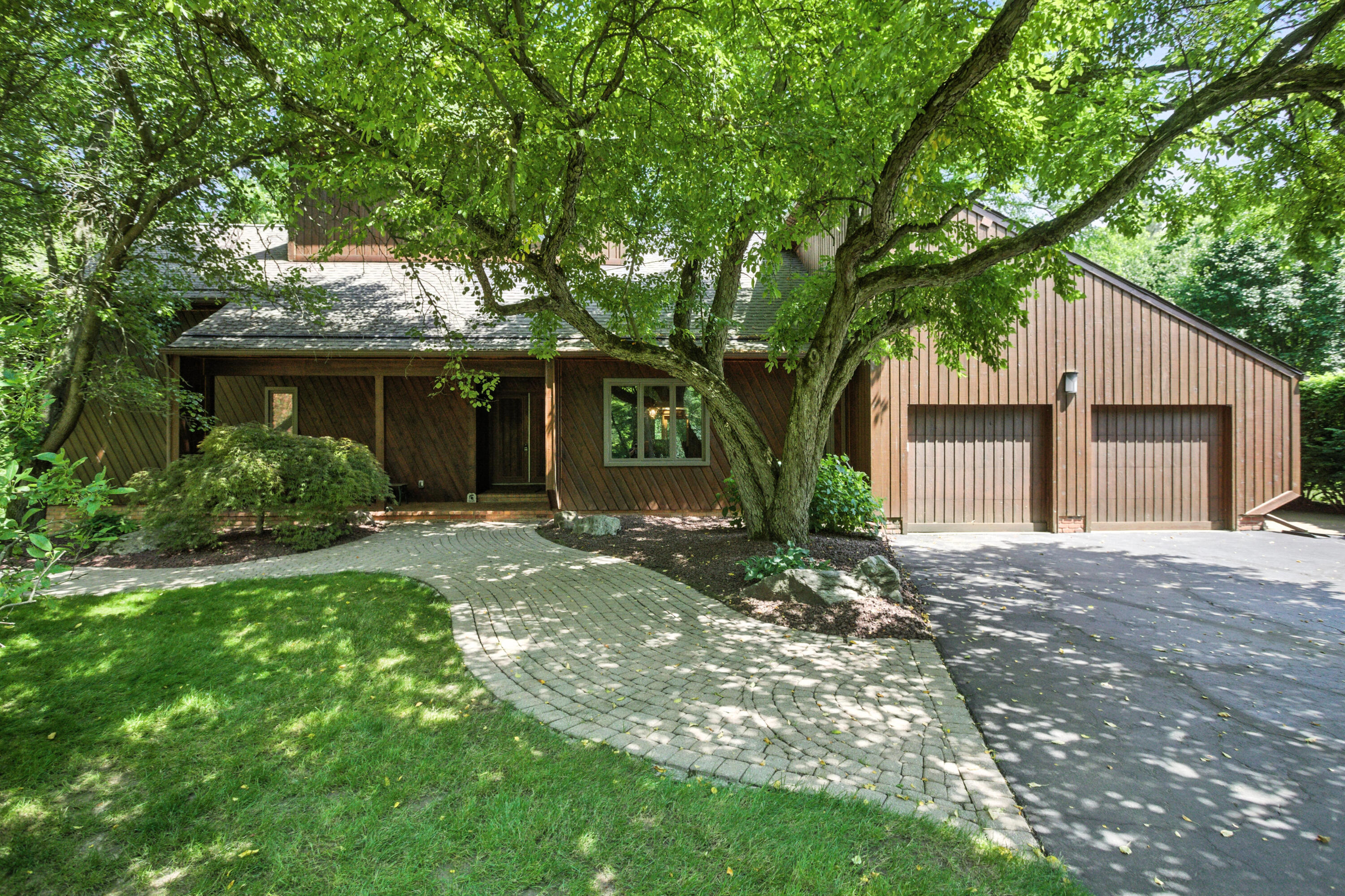 6710 Curtis Road