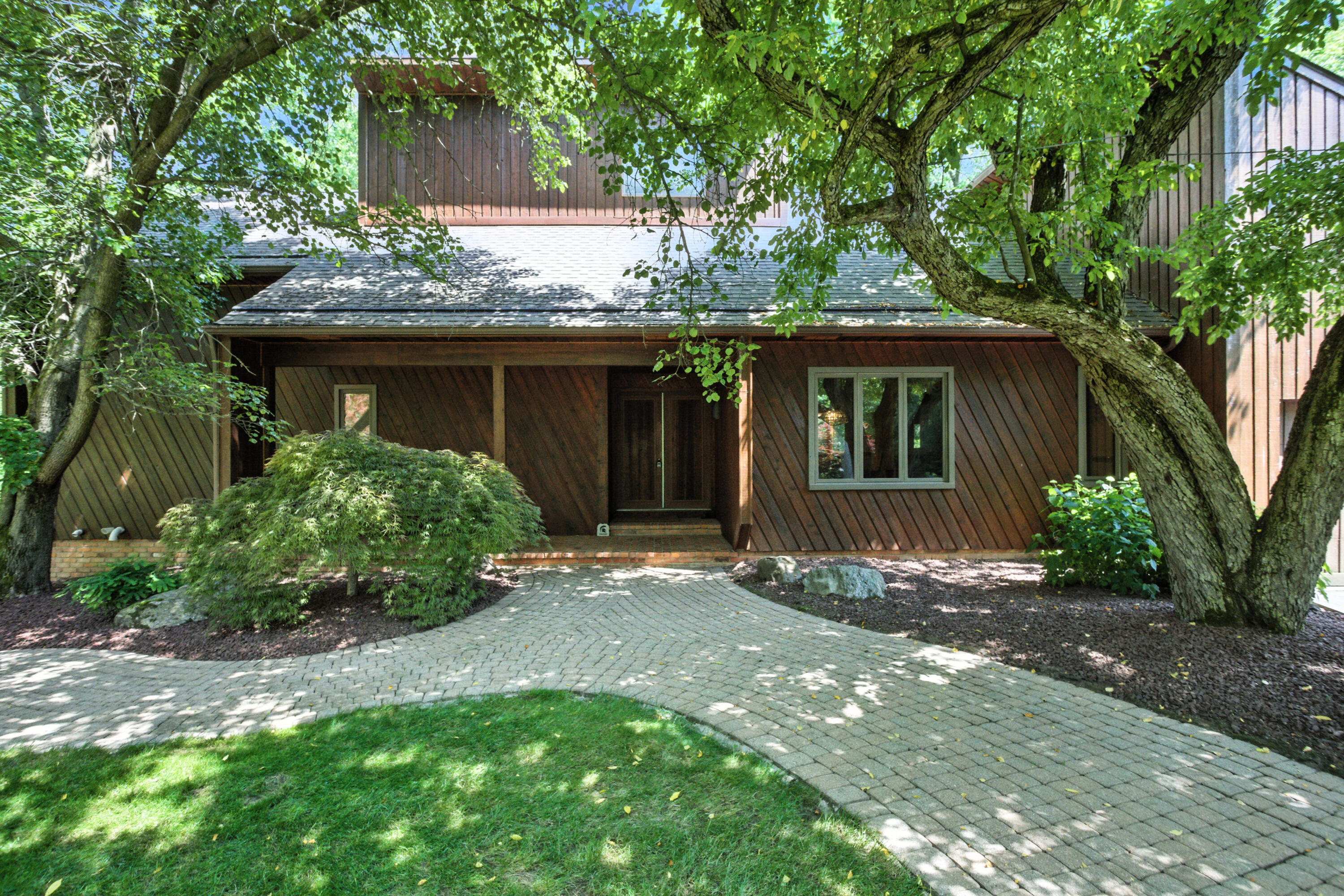 6710 Curtis Road