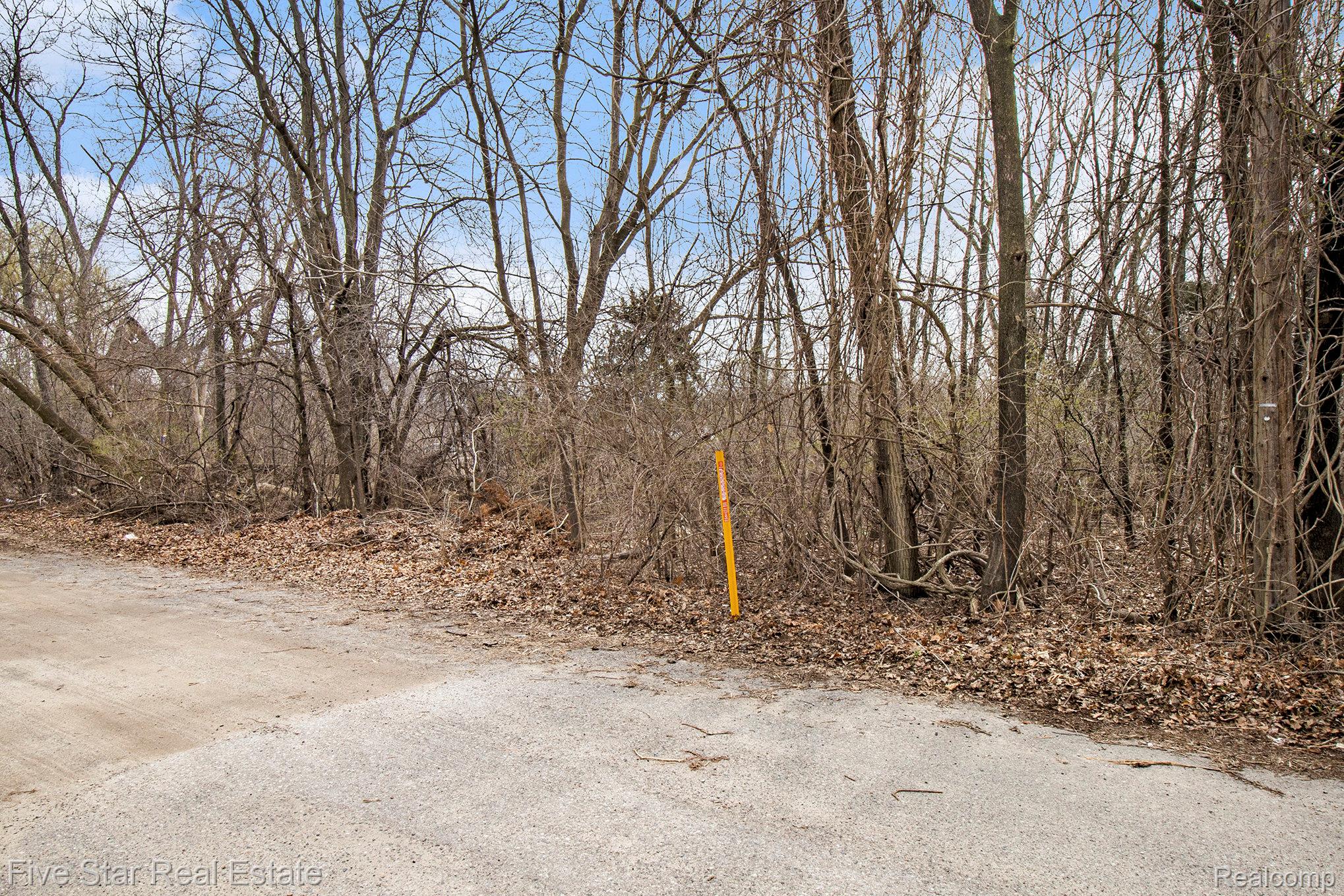 0000 Dickert Street