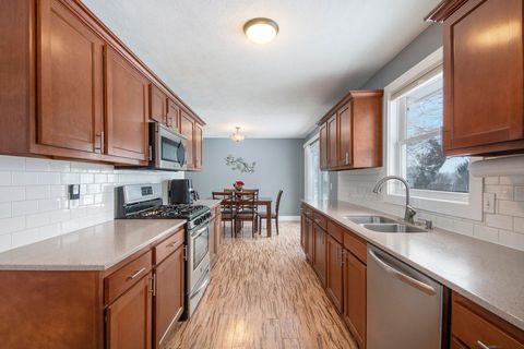 A home in MiddlevilleVillage_Barry