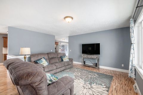 A home in MiddlevilleVillage_Barry
