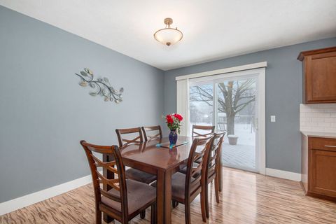 A home in MiddlevilleVillage_Barry