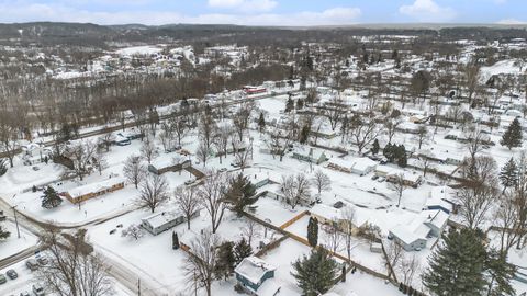 A home in MiddlevilleVillage_Barry