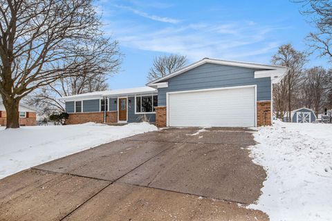 A home in MiddlevilleVillage_Barry