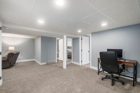 A home in MiddlevilleVillage_Barry