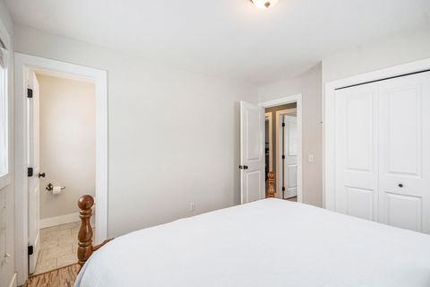 A home in MiddlevilleVillage_Barry