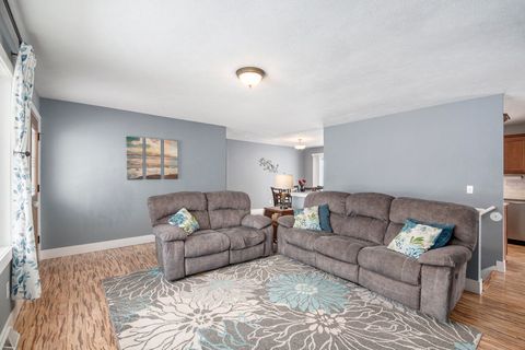 A home in MiddlevilleVillage_Barry