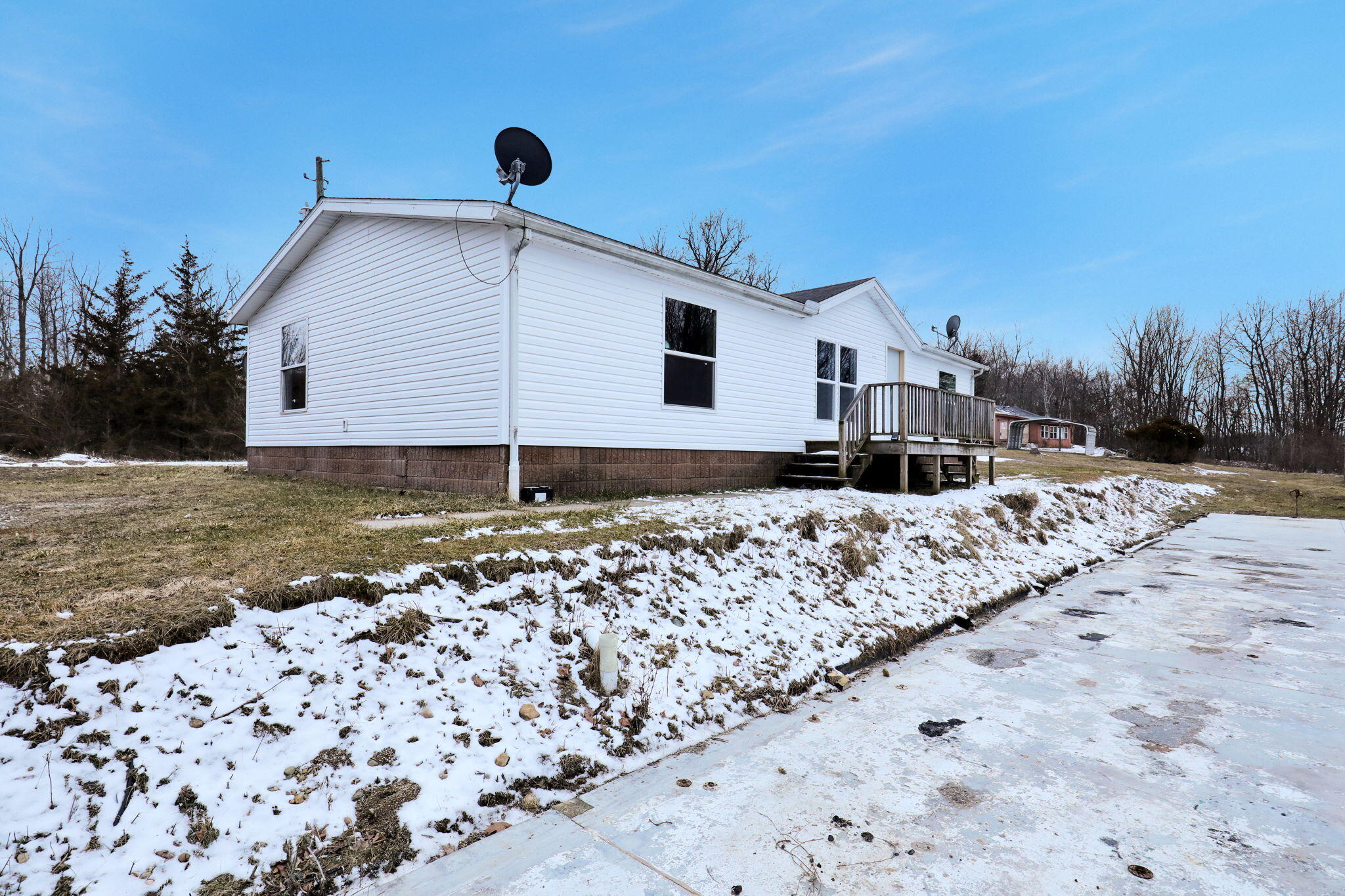 9304 Parkhurst Highway