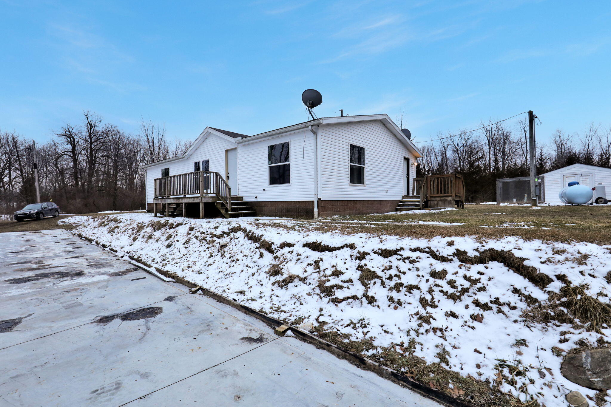 9304 Parkhurst Highway