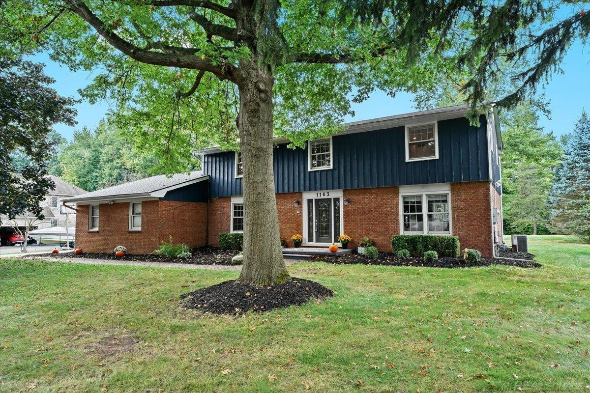 1163 Long Lake Drive