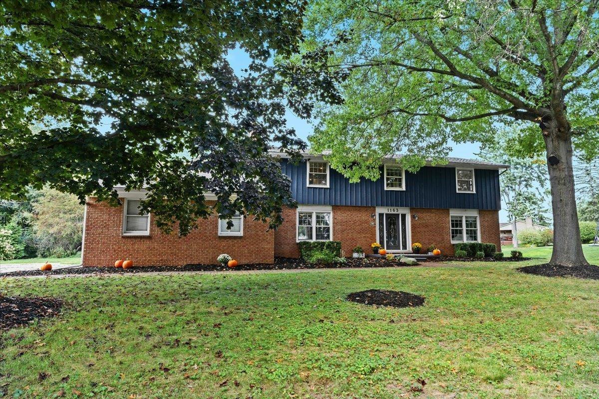 1163 Long Lake Drive