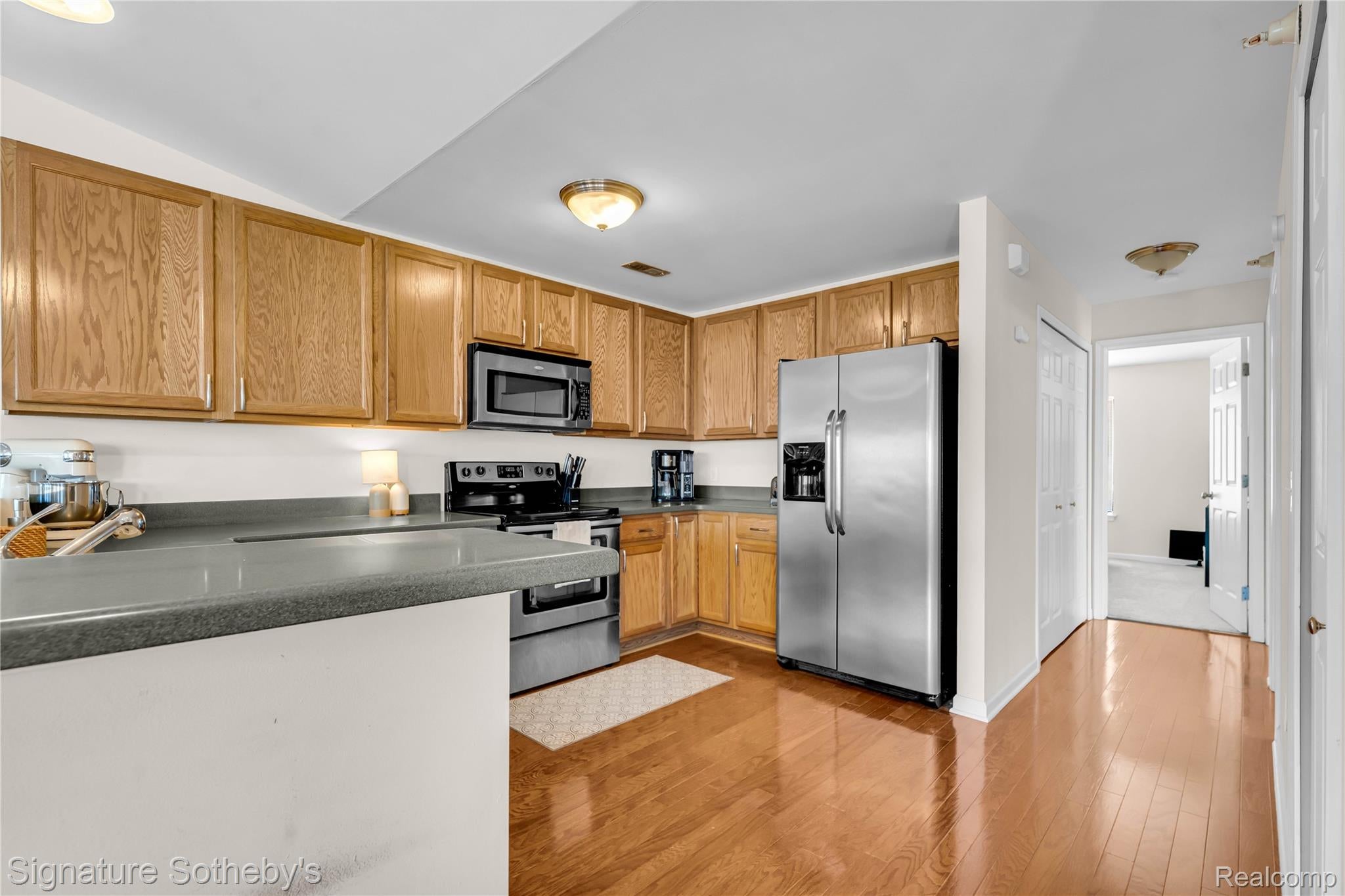 390 Hilton Road