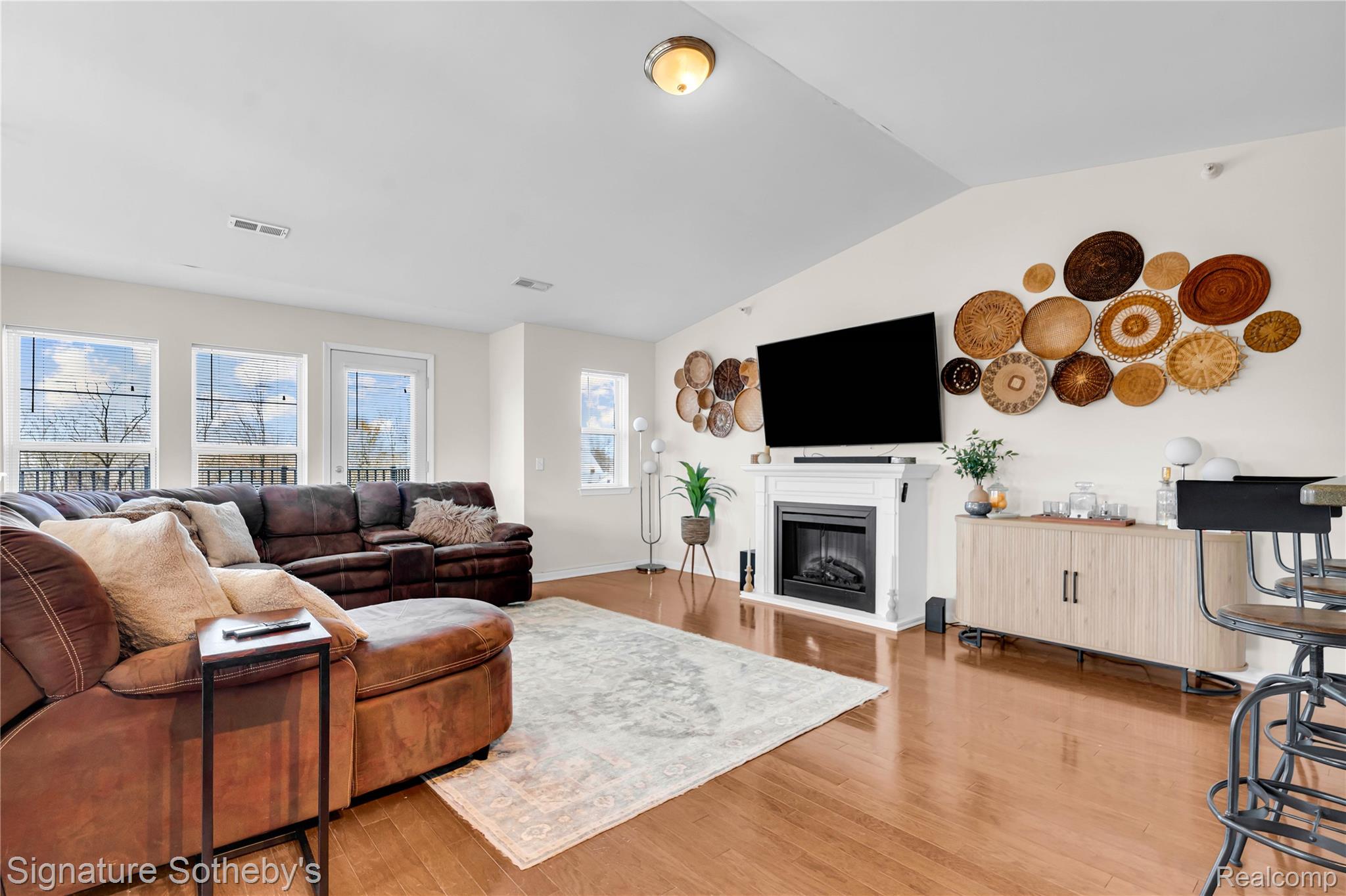 390 Hilton Road