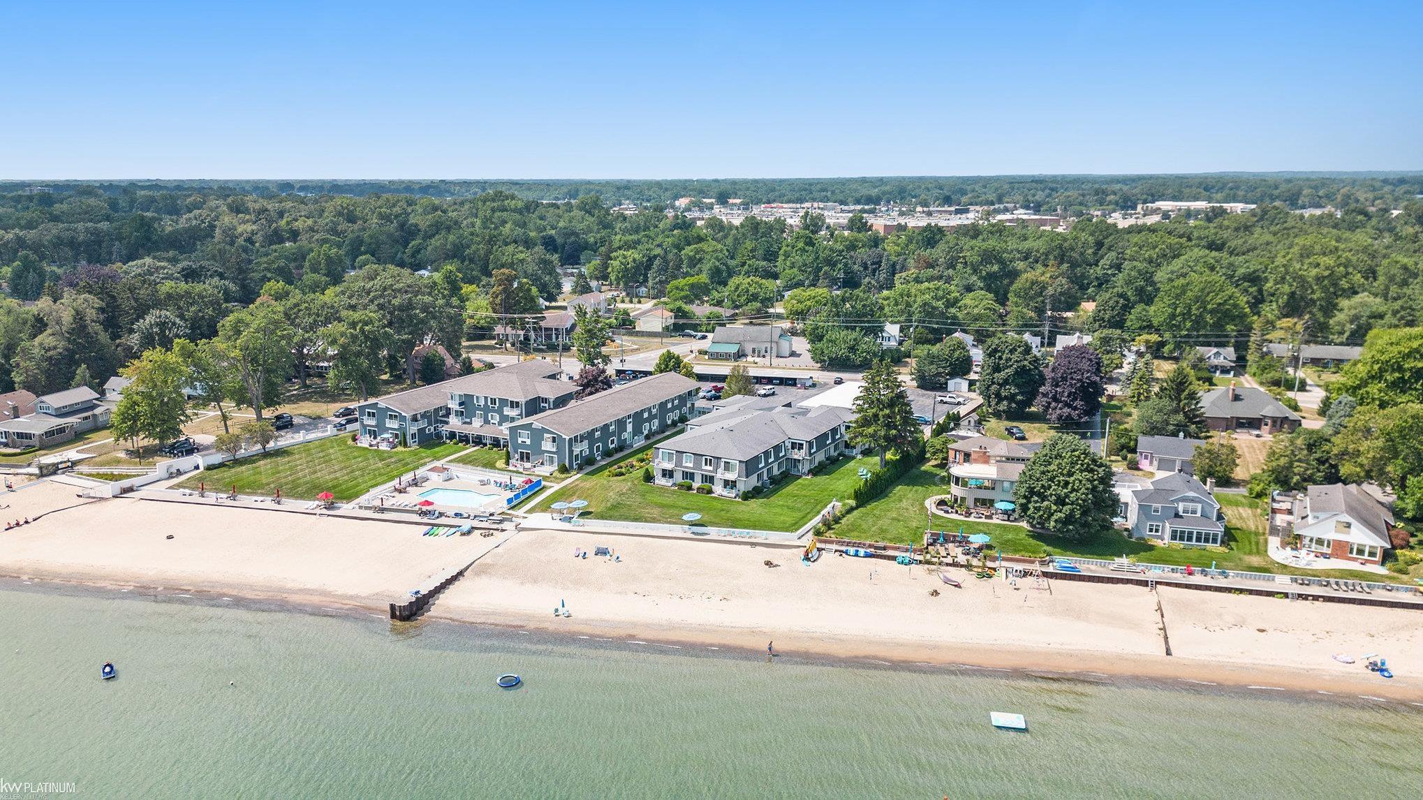 4510 Lakeshore Road