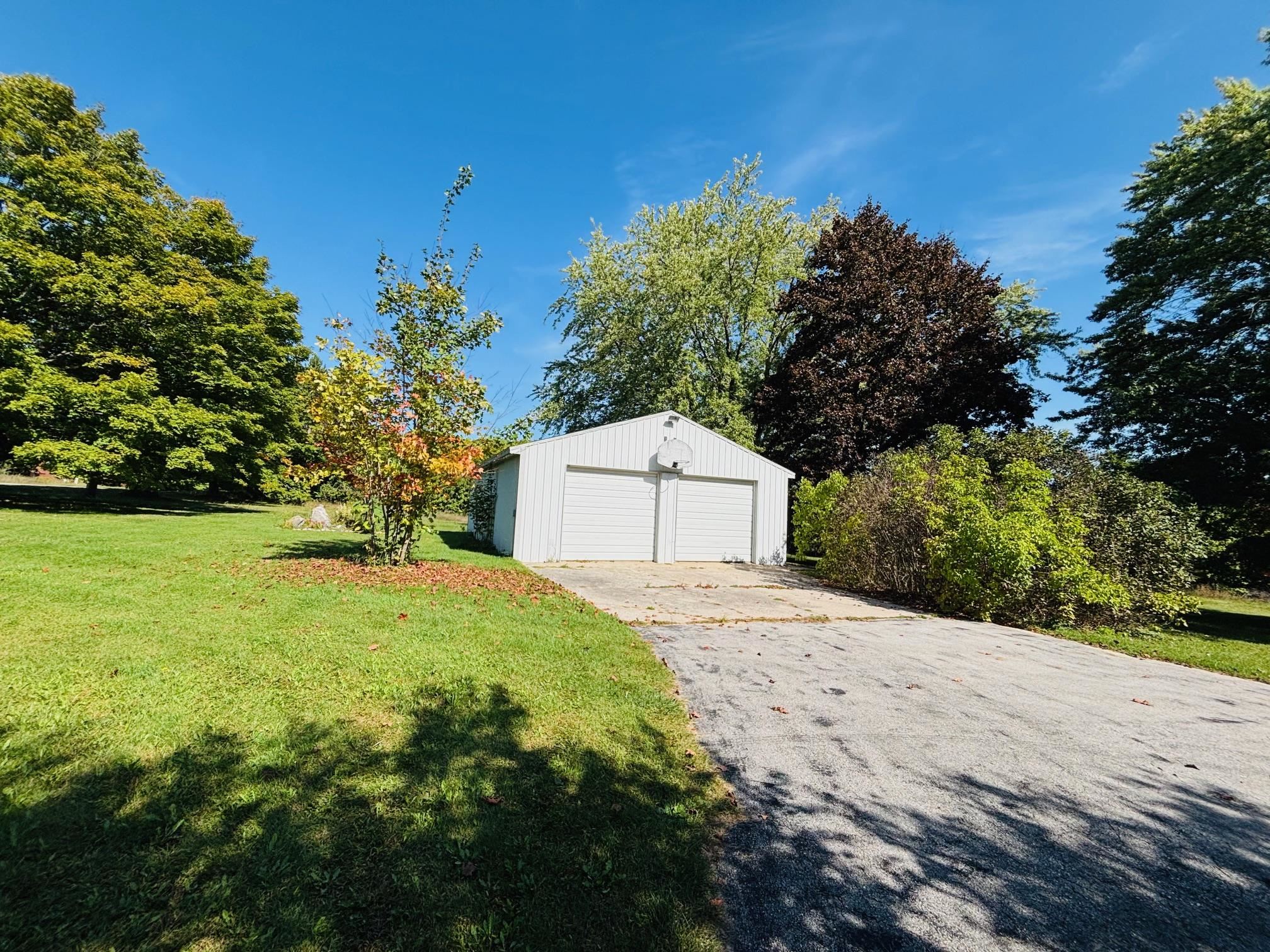 2528 Muckle Road