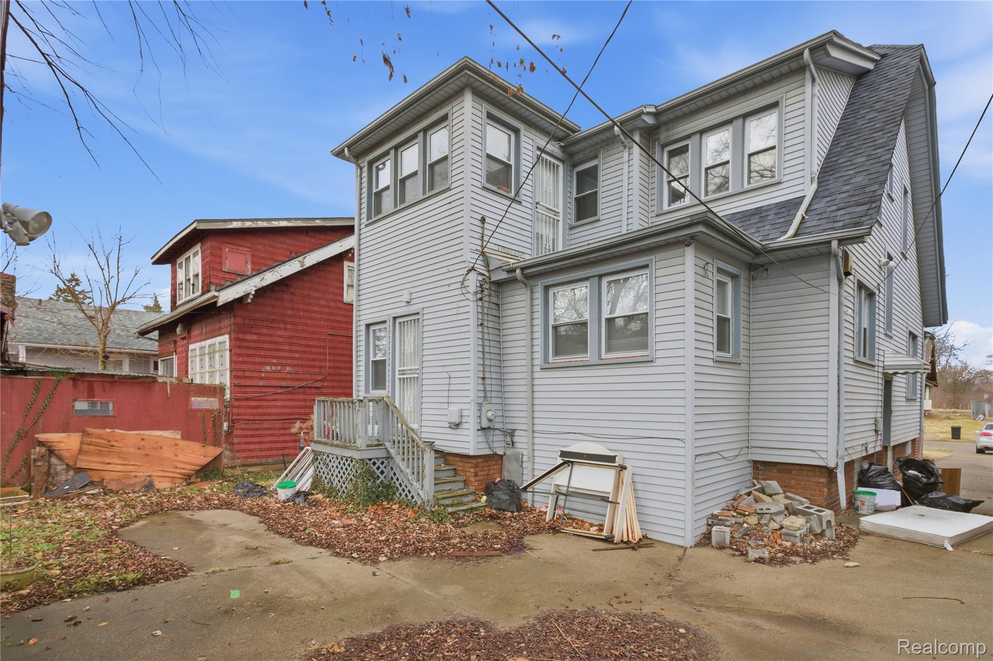 229 Eason Street