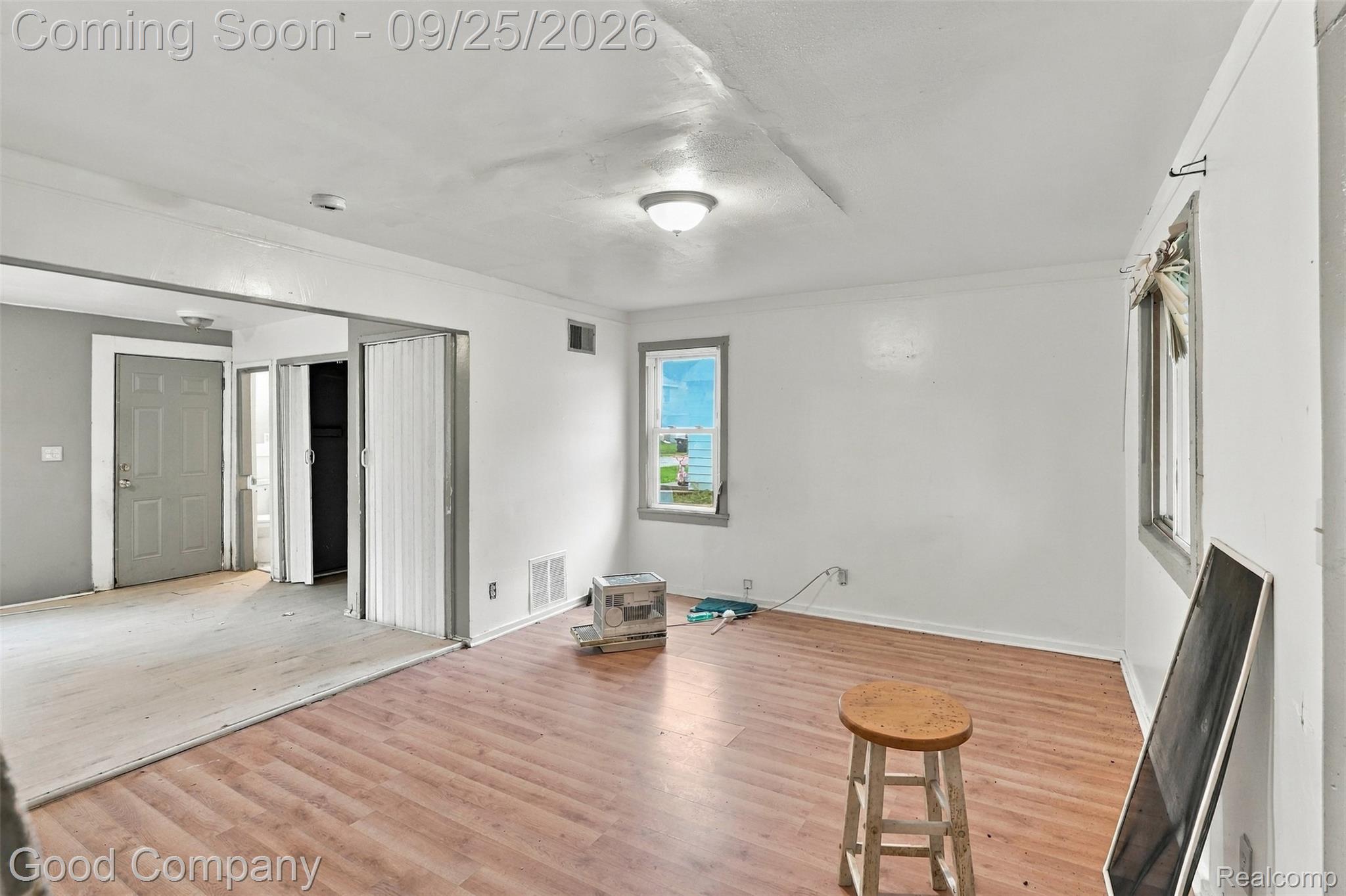 33129 Alberta Street
