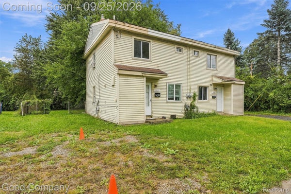 33129 ALBERTA ST, WESTLAND, MI 48186 - Image 73bf3bbaabaa787f643c7cdb3829c202/2017482797