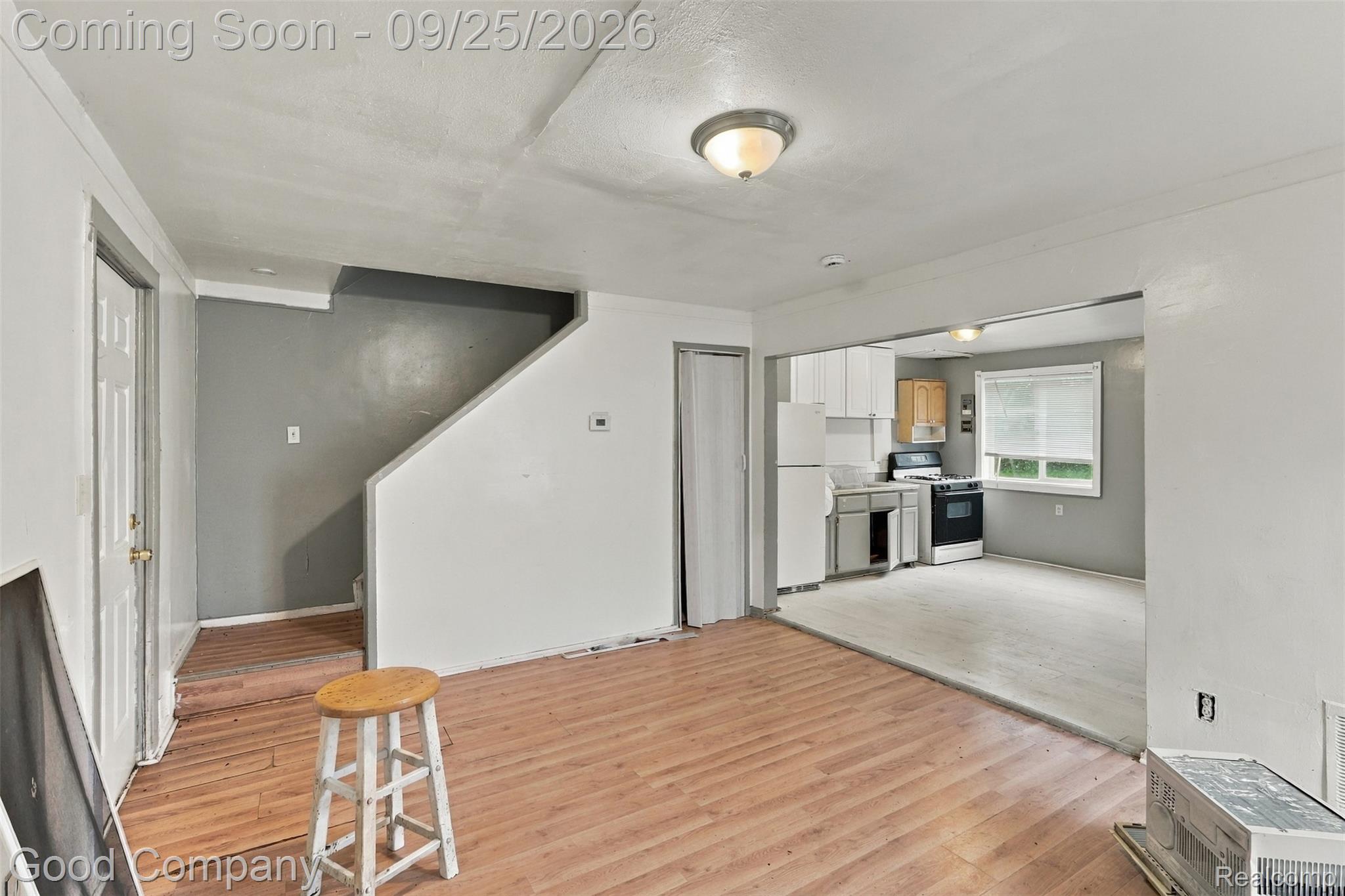 33129 Alberta Street