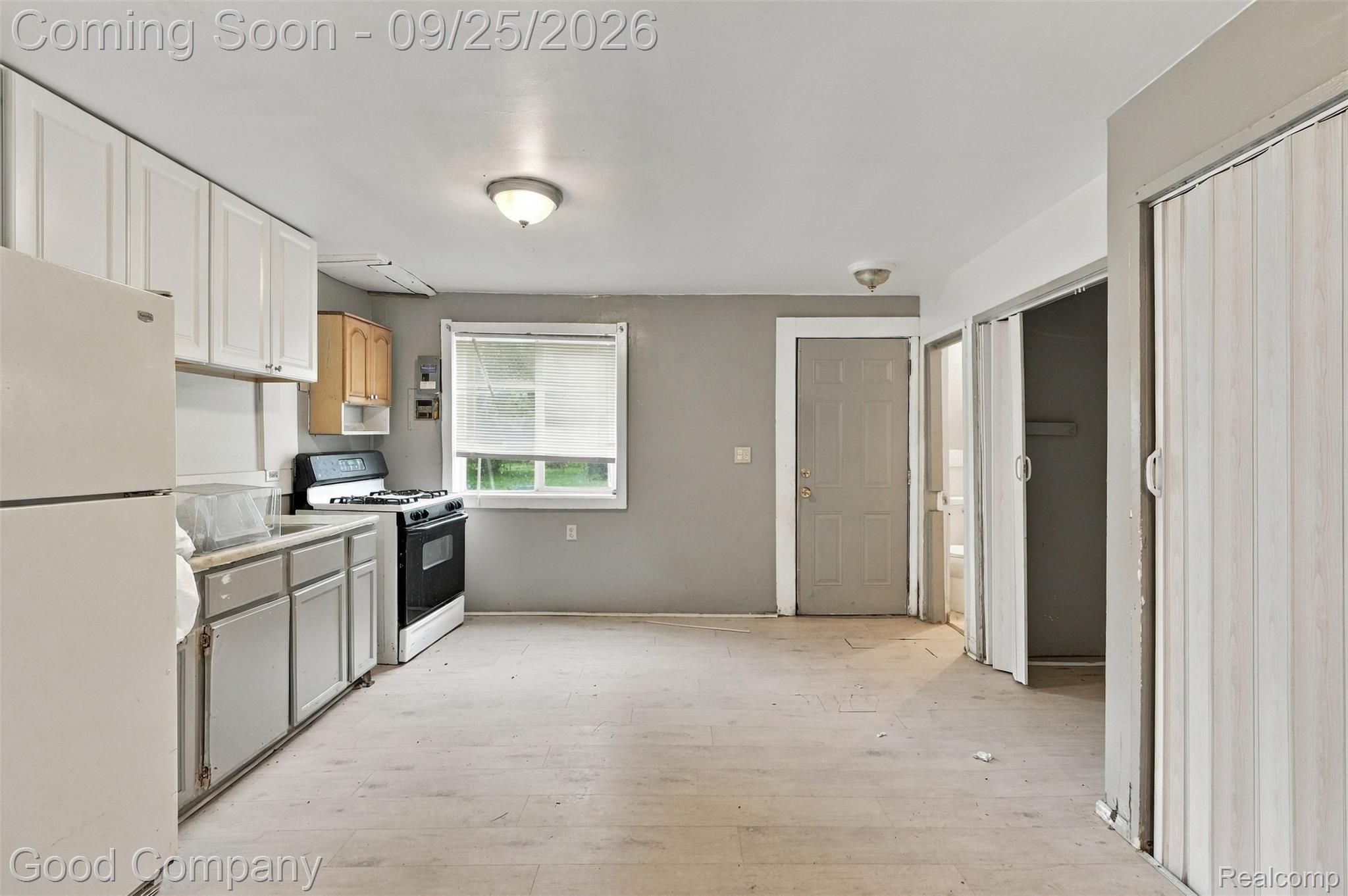 33129 Alberta Street