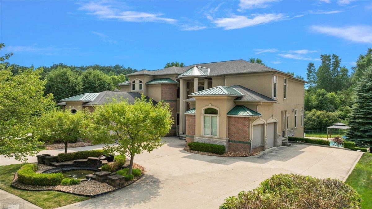61403 Barclay Drive