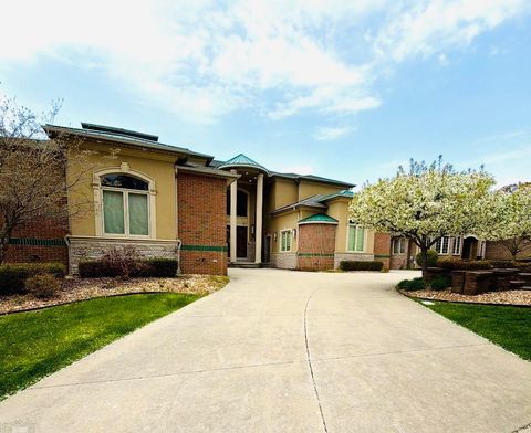Photo of 61403 Barclay Drive, Washington Township, MI 48094 (MLS # 58050196781)