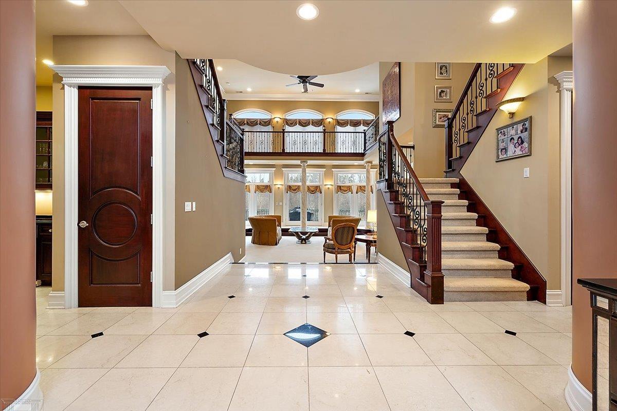 61403 Barclay Drive