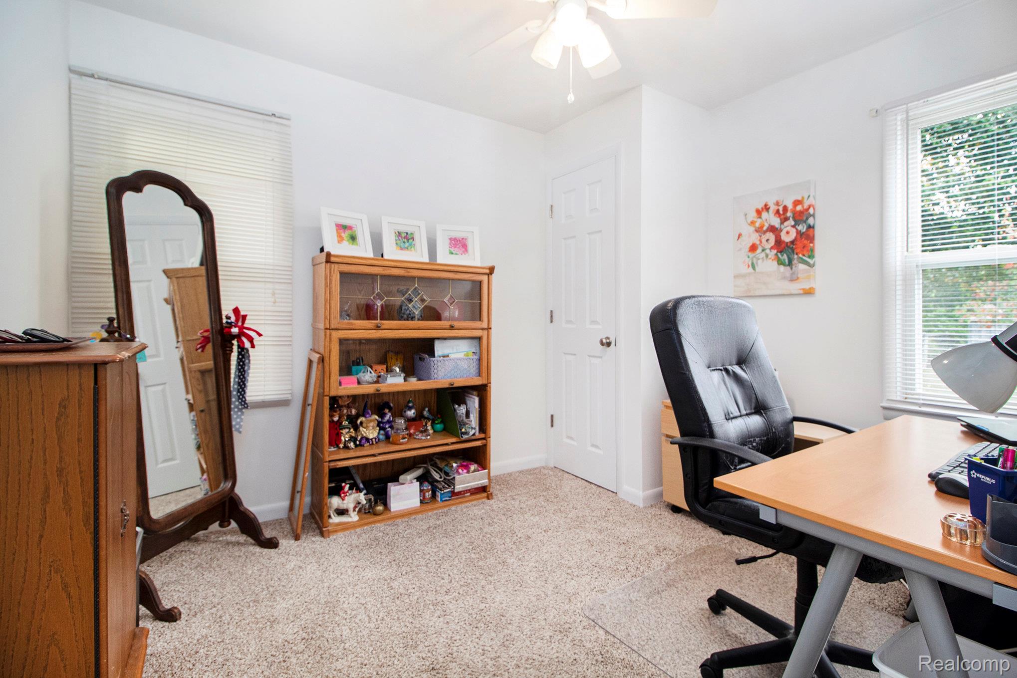 Roseville City, Michigan 48066, United States, 3 Bedrooms Bedrooms, ,2 BathroomsBathrooms,Residential,Pending,217014