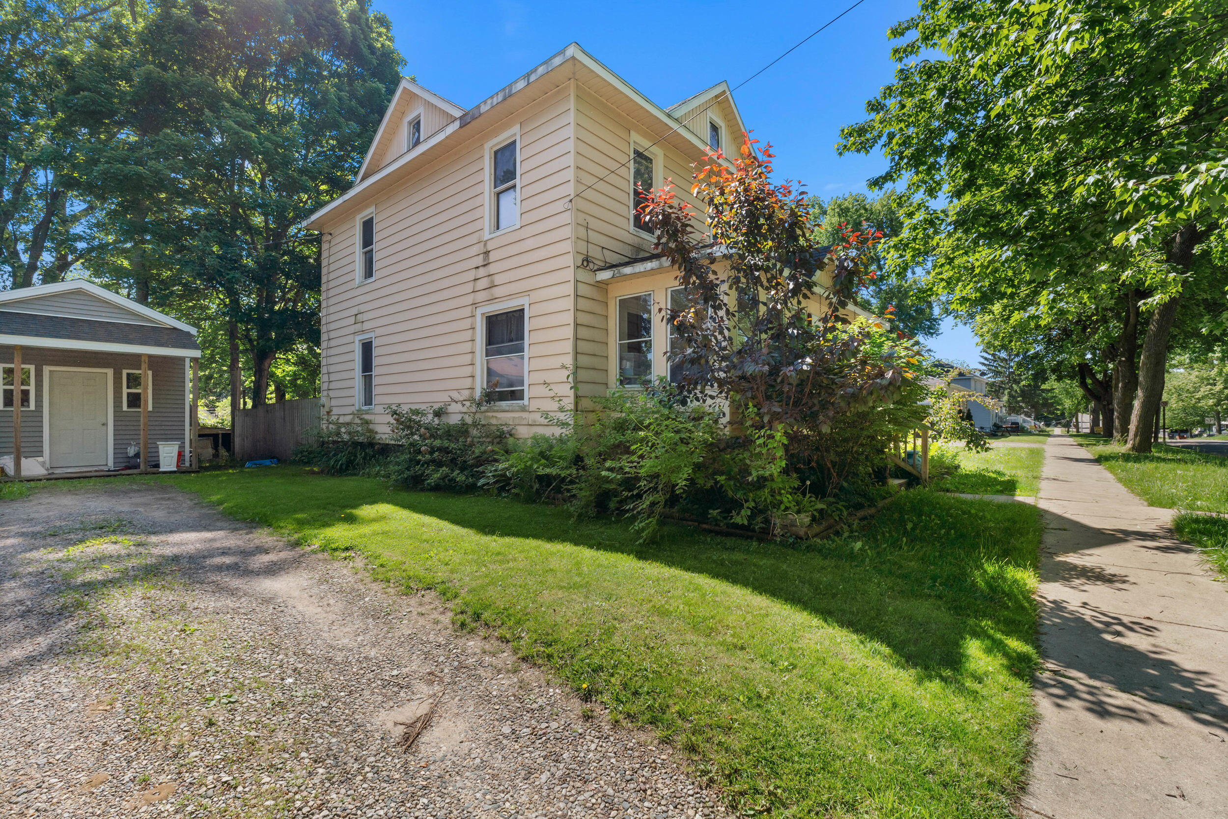 119 S Manning Street