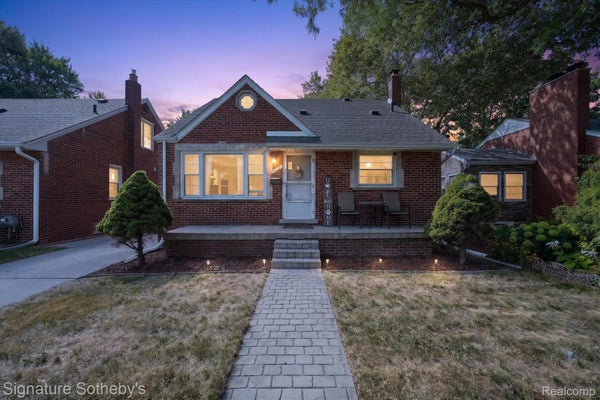 7348 HELEN, CENTER LINE, MI 48015 - Image 73ca561f367cde666342a007ff3346a8/323558875
