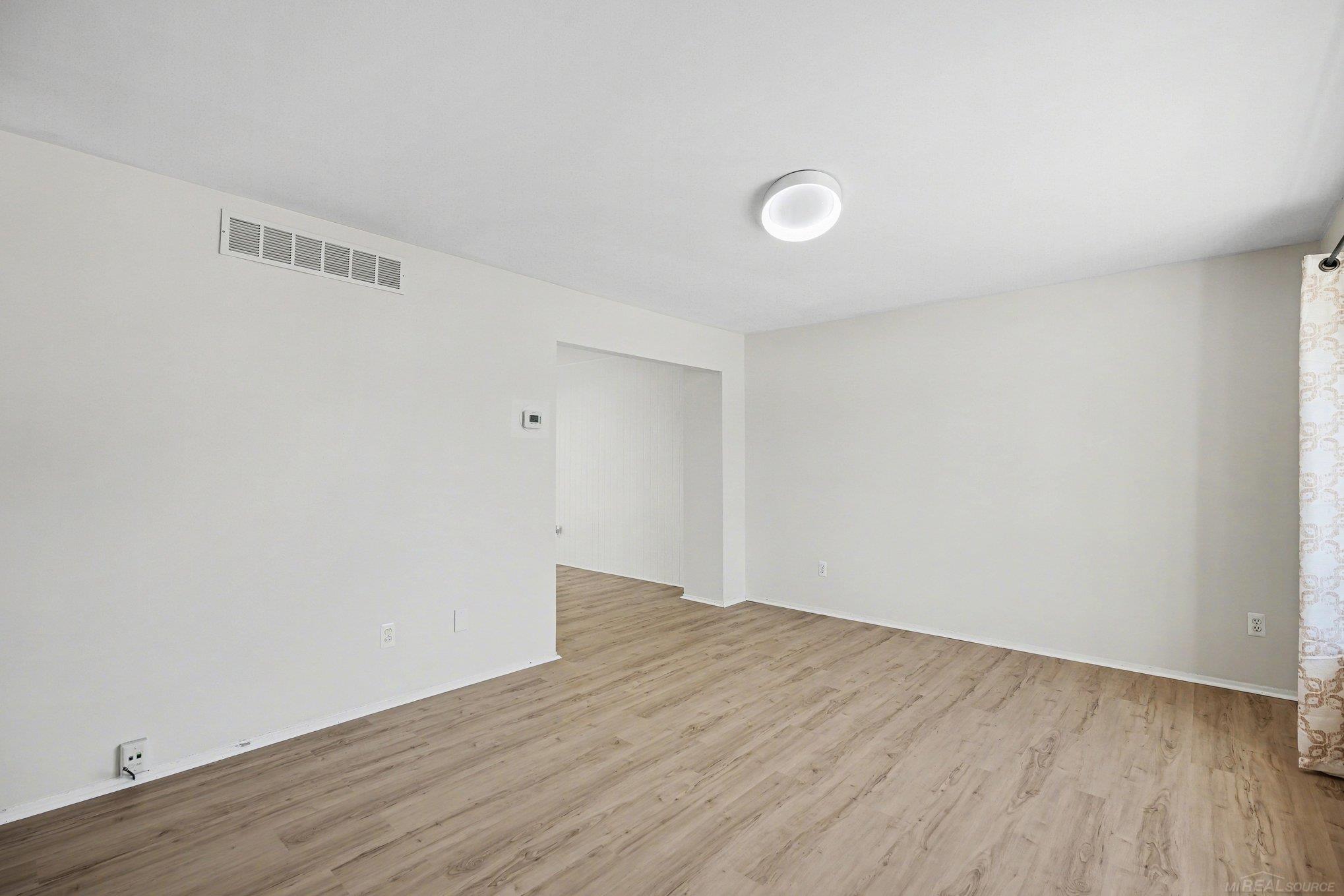 37586 Charter Oaks Boulevard