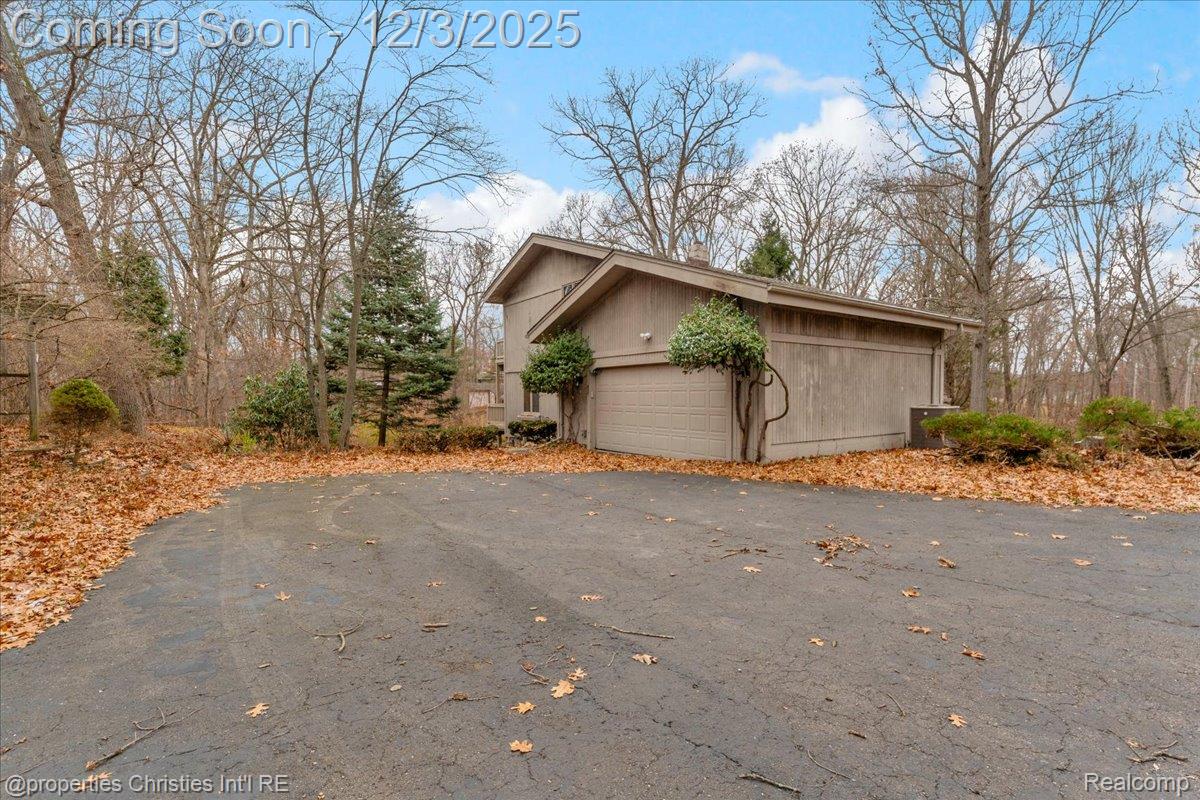 13095 Woodland Trail