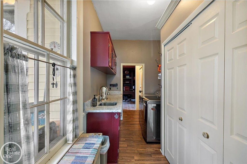 listing image 55