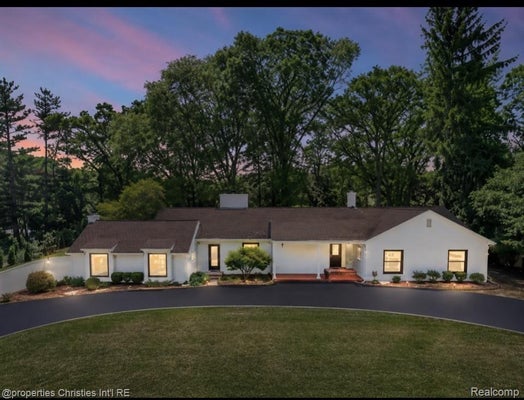 1257 CHARRINGTON RD, BLOOMFIELD HILLS, MI 48301 - Image 73d8e189085f6d320be954591b113b1d/1825350341
