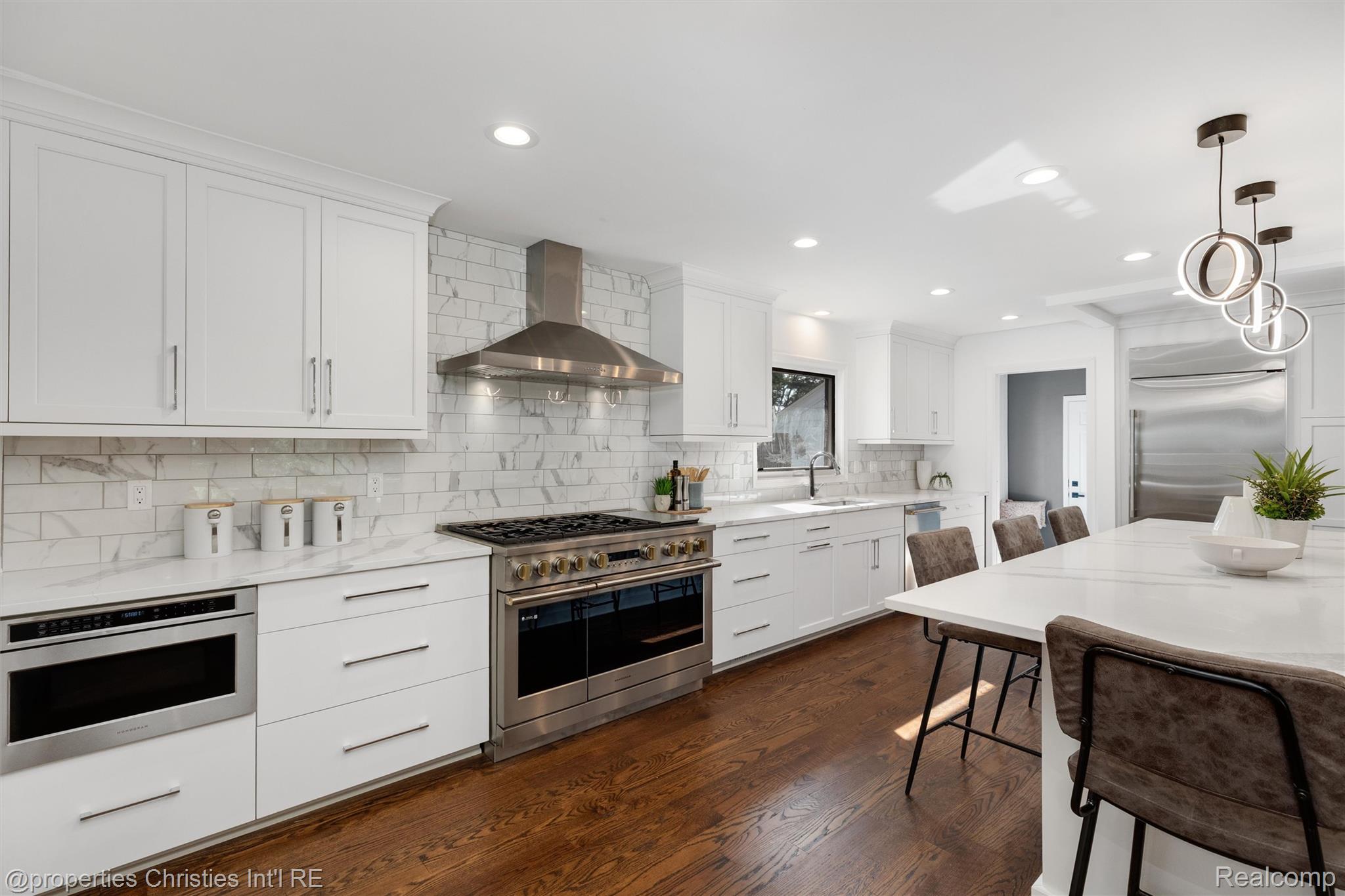 1257 Charrington Road