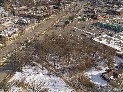 00 Berkshire Bloomfield Charter Township MI 48302